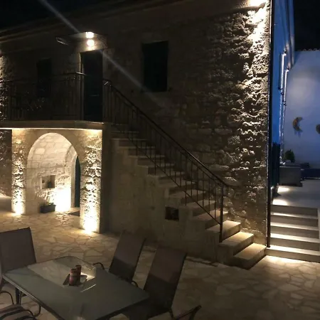 Vila Charonia Spanokhórion